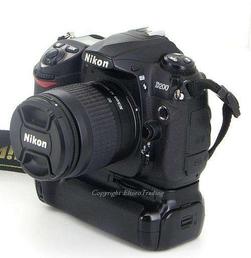 Nikon D200 with Nikon 28-80mm f/3.3-5.6G Autofocus Nikkor Zoom Lens