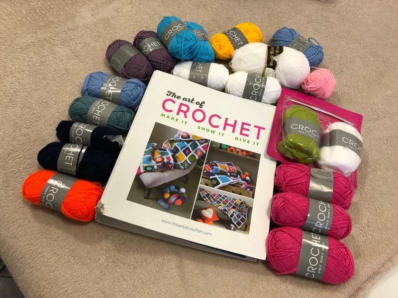 The Art Of Crochet Manual PLUS 37 Balls Of Yarn