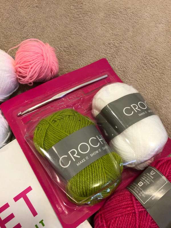 The Art Of Crochet Manual PLUS 37 Balls Of Yarn
