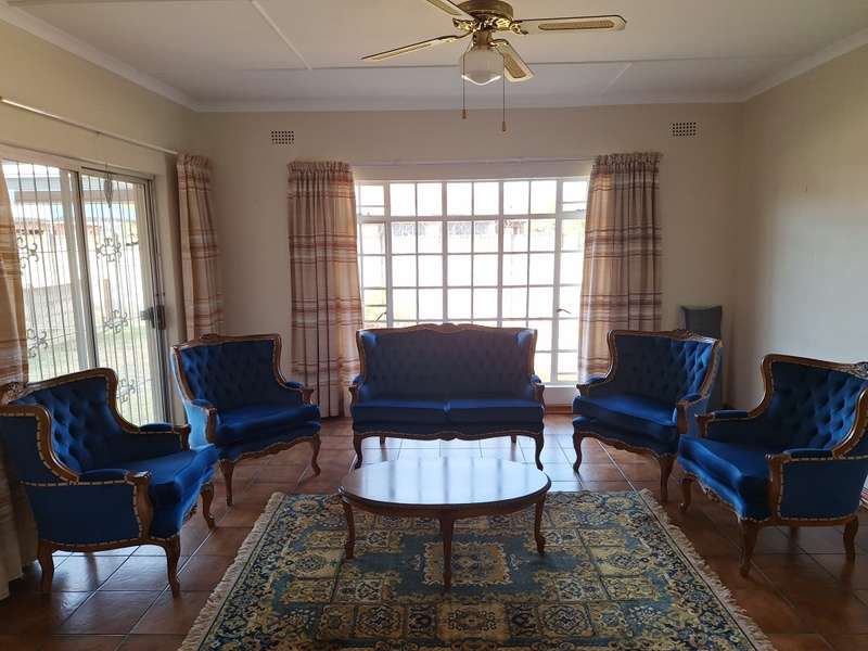 Vintage Victorian Couch Set