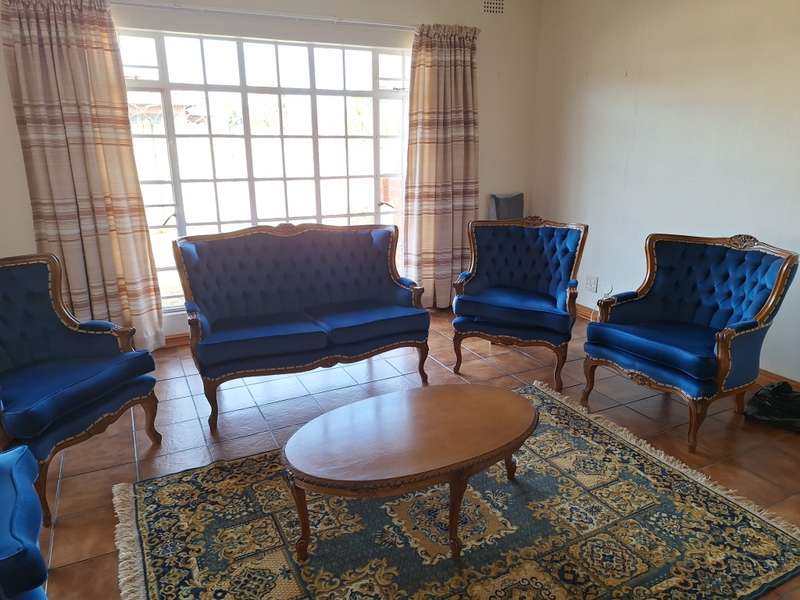 Vintage Victorian Couch Set