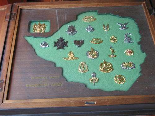 REGIMENTAL BADGES OF THE RHODESIAN ARMY no 977