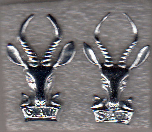 S.A.INFANTRY CAP BADGE   variation