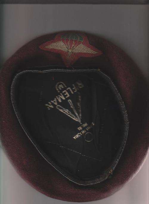 1PARACHUTE BERT AND BADGE ORIGINL
