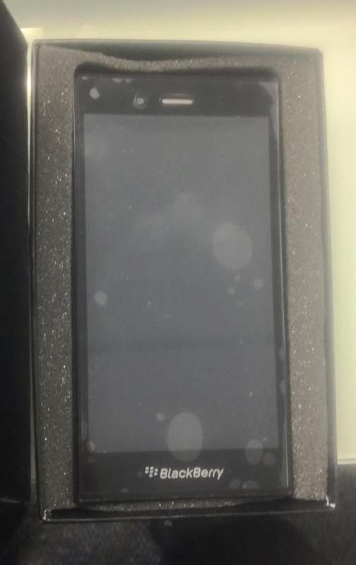 BlackBerry Z3 - Used Device in GREAT Condition ++ 6 Month Warranty