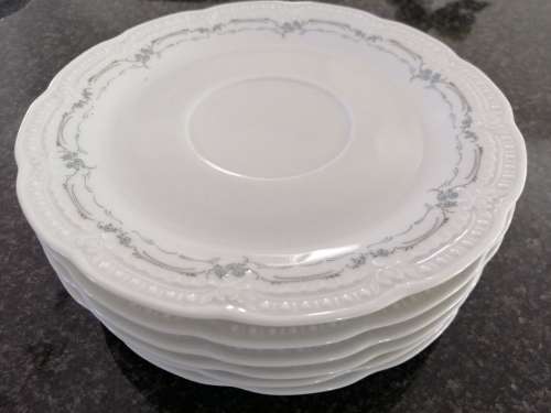Hutschenreuther Viktoria Iris dinner set