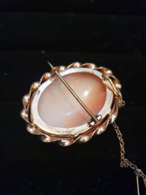 9ct Vintage Clewco rold gold cameo