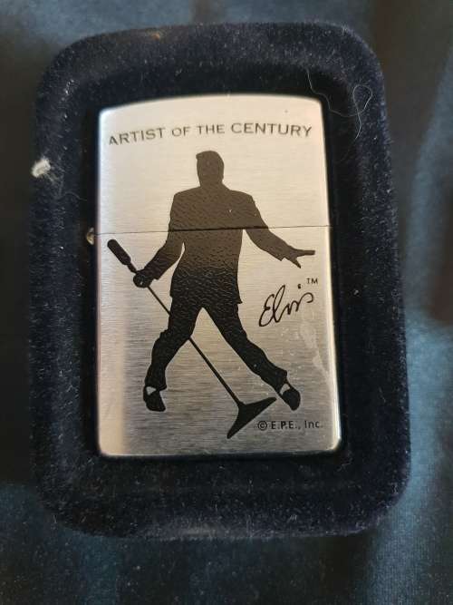 Genuine Zippo lighter Elvis artist of the century standing,in tin
