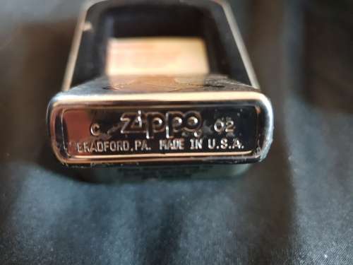 Genuine Zippo lighter Elvis artist of the century standing,in tin
