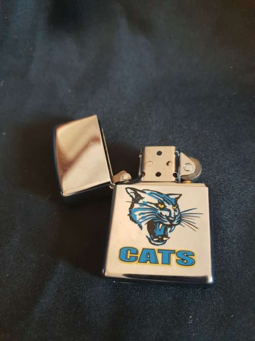 Genuine CATS Zippo lighter 258 in original Zippo plastic holder