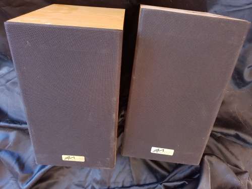 Monitor Acoustic MA1000 set of 2 studio speakers