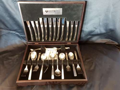 6 place setting eetrite stainless steel cutlery set in wood box like new