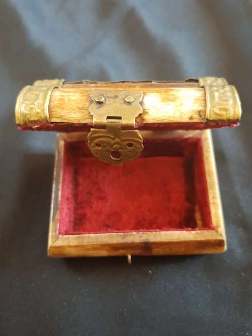 Vintage hand carved Camel bone Jewellery box with brass