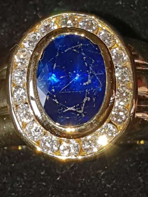 Genuine Natural Sapphire and Diamond 18 ct yellow gold ring