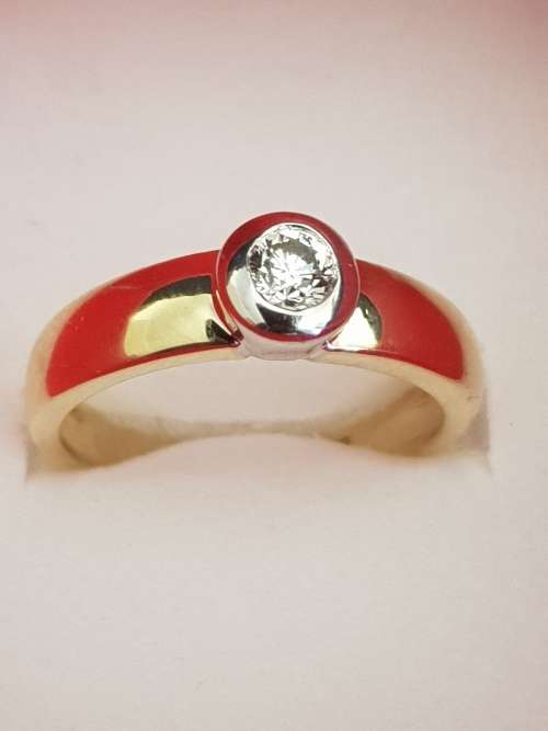 18ct yellow and white gold tube set  solitaire 0.34 carat diamond ring
