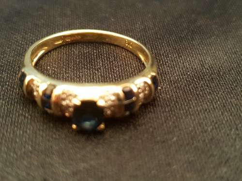 Sapphire and Diamond 14ct gold ring