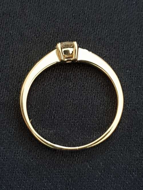OOH SO SO Cute!! Genuine 18ct gold andSolitaire Diamond Ring