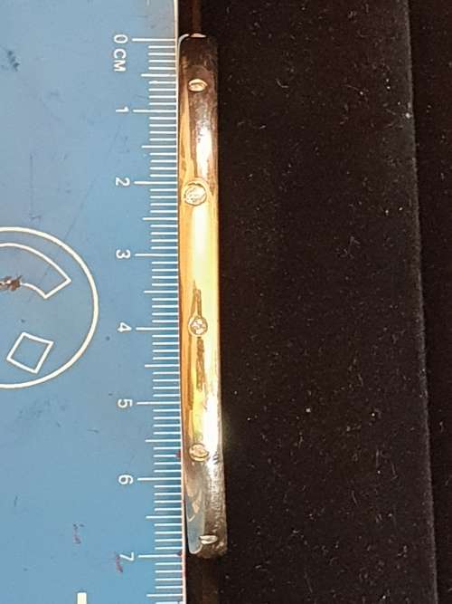 WOW stunning 9ct gold with 13x Real diamonds Bangle