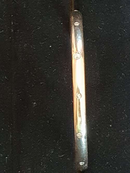WOW stunning 9ct gold with 13x Real diamonds Bangle