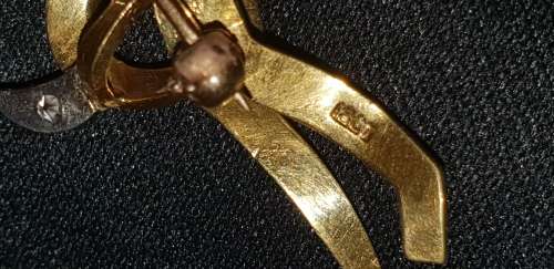 Stunning reindeer brooch 18ct gold and Diamonds and Sapphires