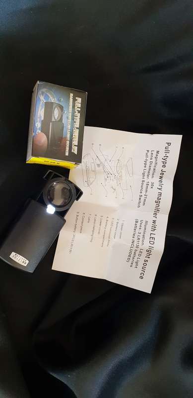 Pull type Jewelry magnifier loop with LED light