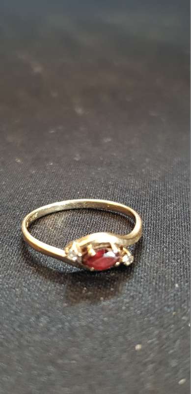 Genuine 9ct gold and garnet and genuine diamond ring
