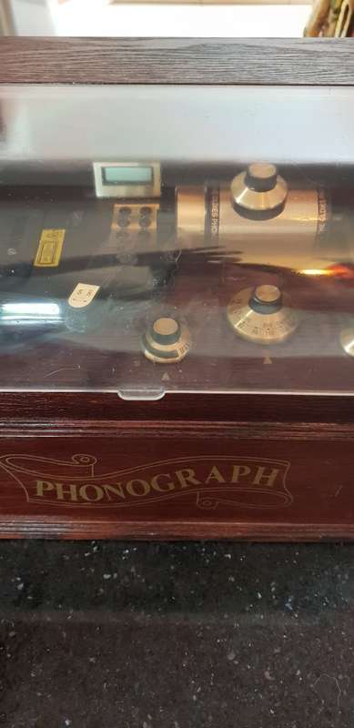 Phonograph vintage looking AM/FM/CD mini Hi-Fi system