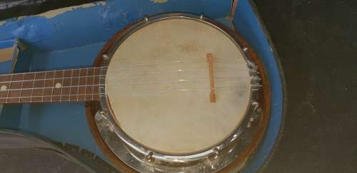 George Fornby banjo ukulele with case