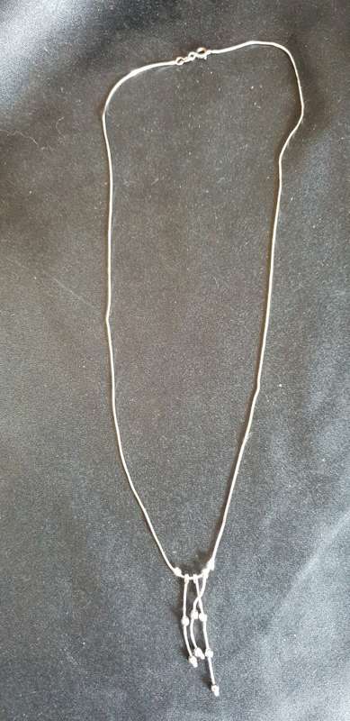 Genuine 9ct White Gold Necklace