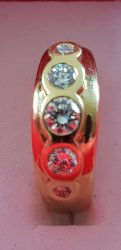 Genuine 18ct gold and five genuine natural diamond Dress ring