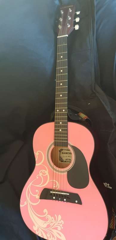 Sanchez pink 3/4 guitar