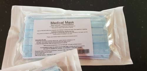 Medical 3 ply face masks in sealed pack of 10(R 25.00 /unit)