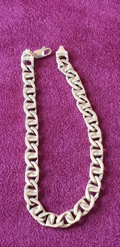 STUNNING! 14ct solid gold heavy Bracelet