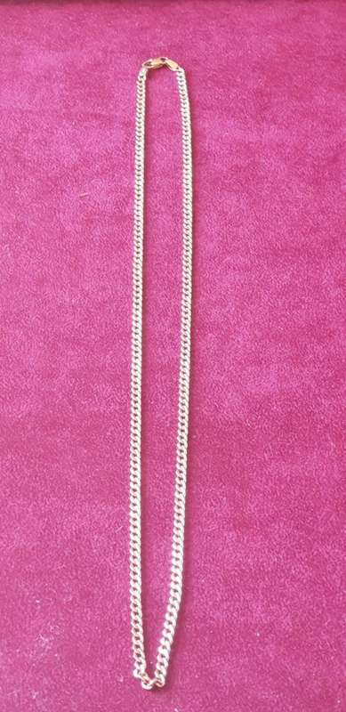 9ct Solid fairly heavy Gold Chain