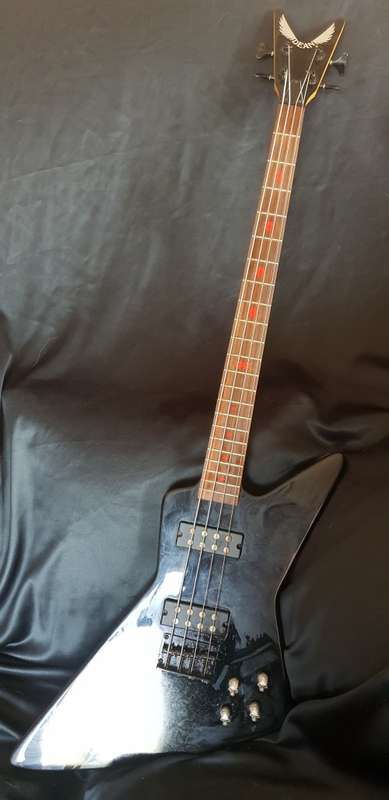 Dean Z Metalman 4 string black electric bass guitar
