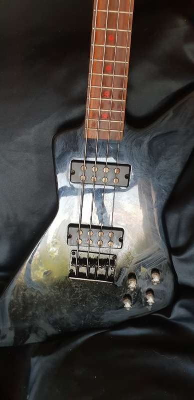 Dean Z Metalman 4 string black electric bass guitar
