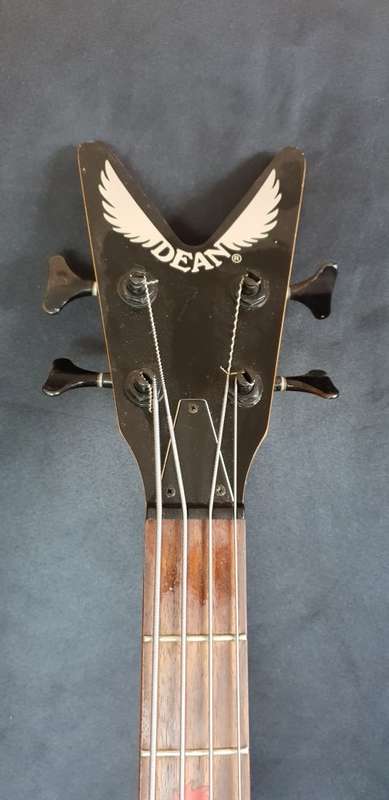 Dean Z Metalman 4 string black electric bass guitar
