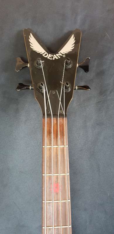 Dean Z Metalman 4 string black electric bass guitar