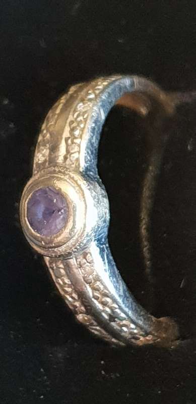 Ring 9ct white gold diamonds and tanzanite