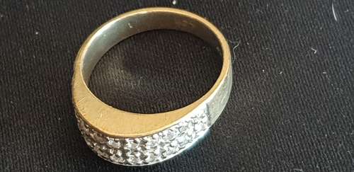 9ct yellow gold and CZ cluster ring