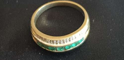 9ct vintage dress ring with emeralds and diamonds