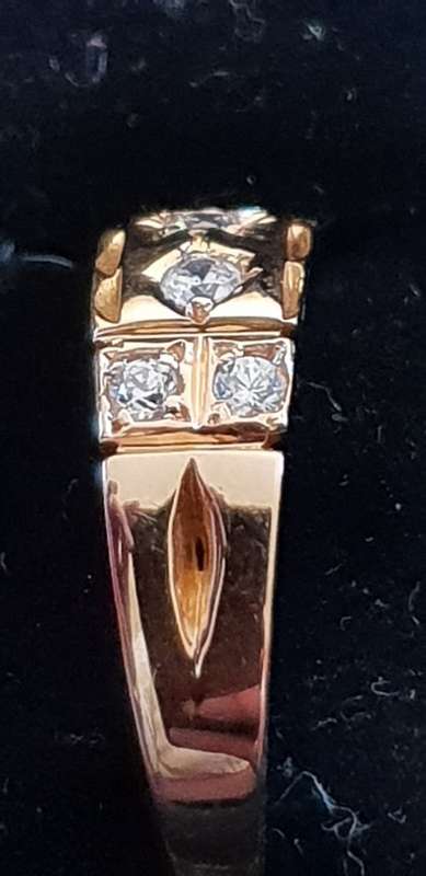 Victorian hallmarked(late 1800`s)15ct yellow gold gypsy ring
