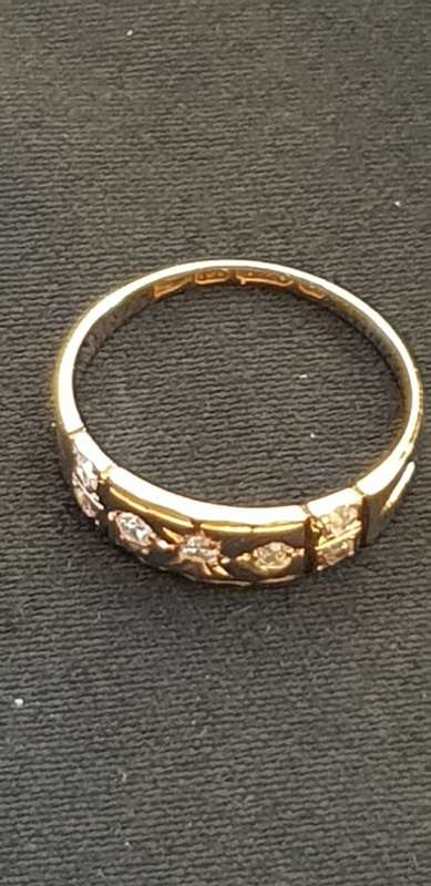 Victorian hallmarked(late 1800`s)15ct yellow gold gypsy ring