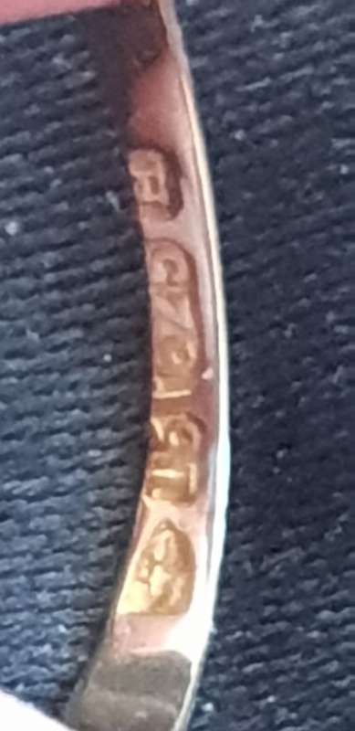 Victorian hallmarked(late 1800`s)15ct yellow gold gypsy ring