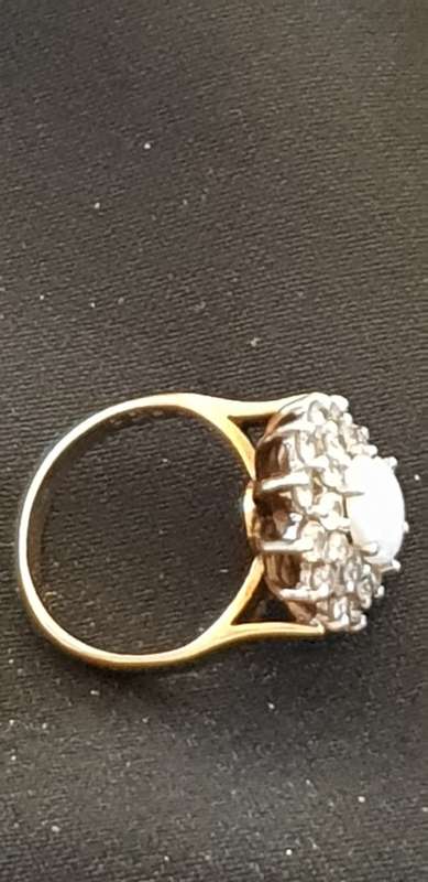 9ct gold hallmarked-Birmingham mother of pearl ring