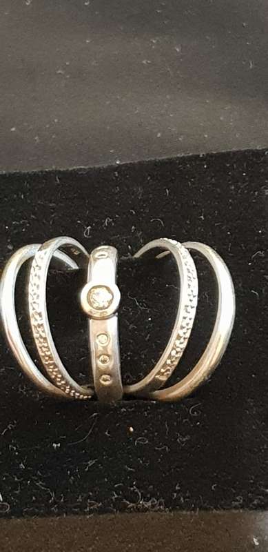 9ct 5pc white gold wedding set with 7 natural diamonds