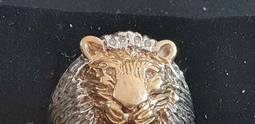Stunning hallmarked 9CT gold and diamond lions head ring-Sheffield England