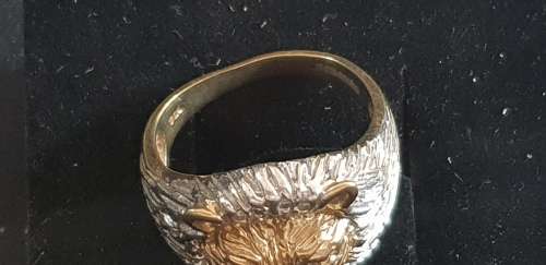 Stunning hallmarked 9CT gold and diamond lions head ring-Sheffield England