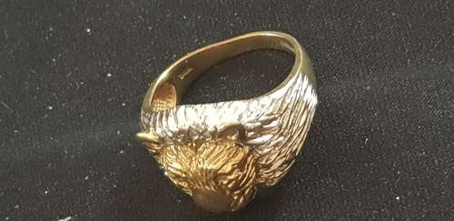 Stunning hallmarked 9CT gold and diamond lions head ring-Sheffield England