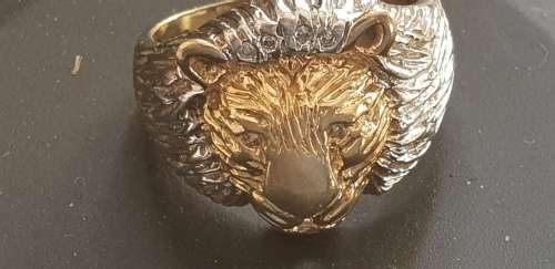 Stunning hallmarked 9CT gold and diamond lions head ring-Sheffield England
